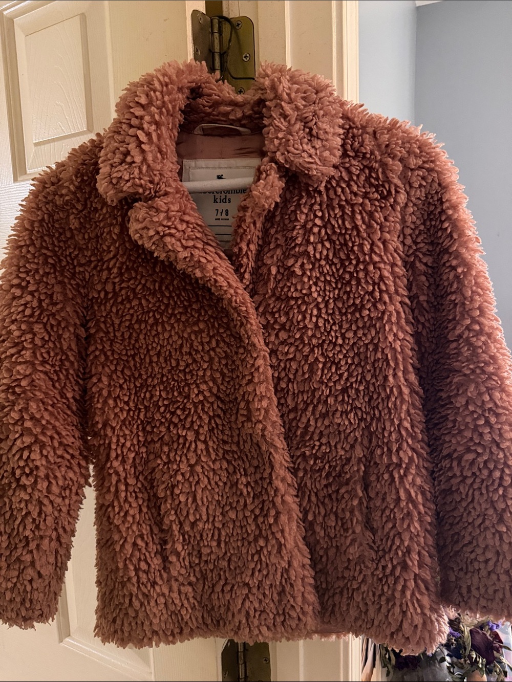 abercrombie kids Plush Teddy Jacket in Rosewood